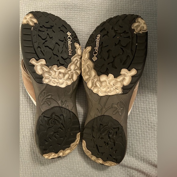Columbia Kambi Flip Flops Size 7 Tusk/Ivorie - Picture 2 of 3